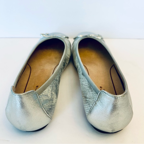 Vionic Minna Silver snake print ballet flats, size 9 - Picture 5 of 9